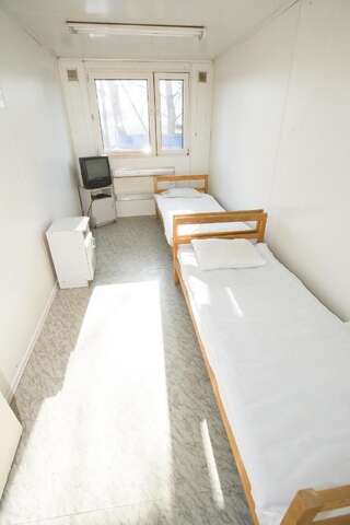 Хостелы Hostel Metro Варшава Стандартный двухместный номер с 1 кроватью и общей ванной комнатой-8